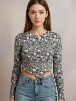 Trendy Crop Top - Savage Beauty Crop Tee