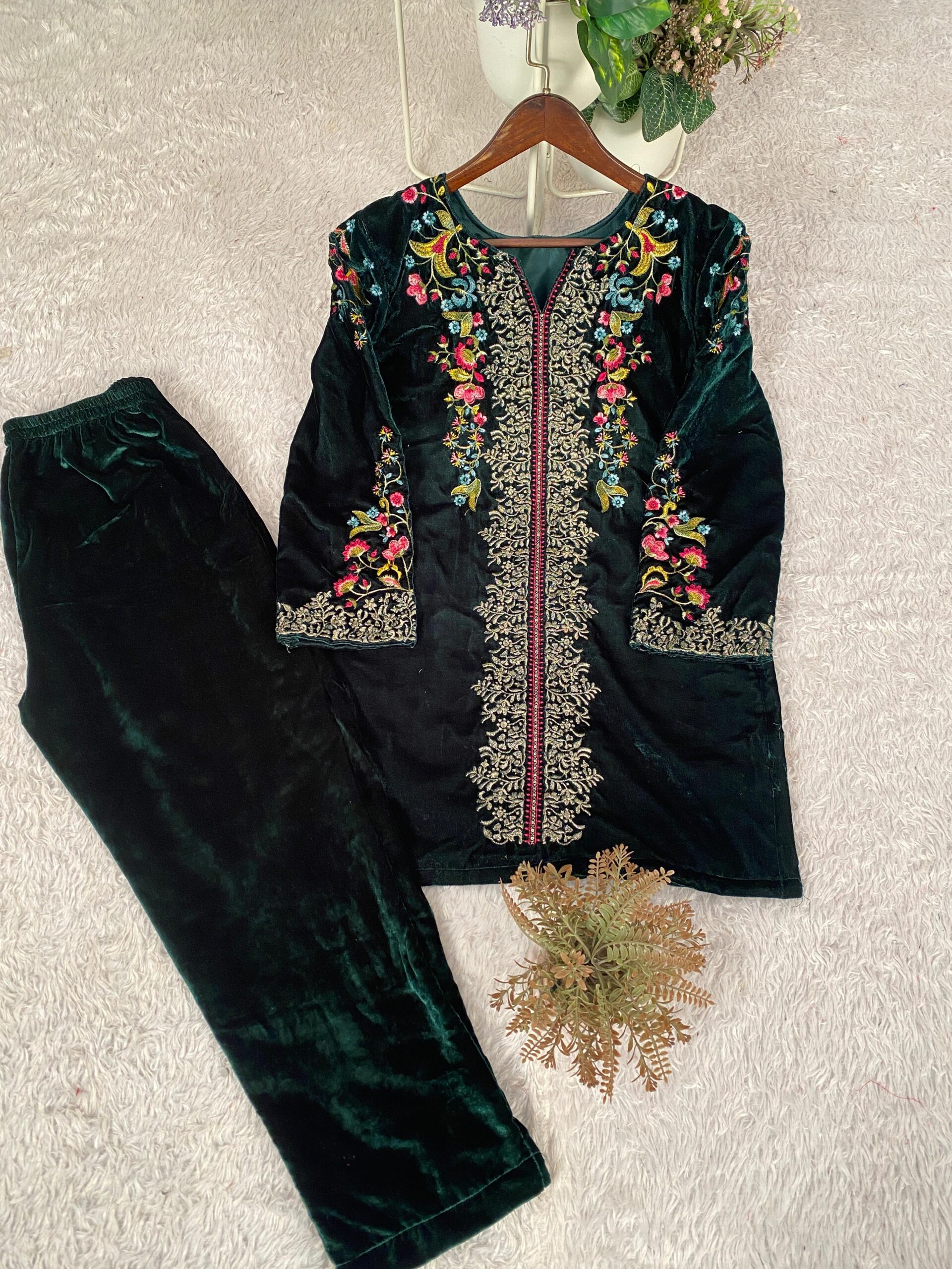 Embroidered Velvet Kurti Pant Coord Set for Women velvet embroidered kurti pant coord set for women with floral handwork, elegant designer ethnic wear outfit - Embroidered Velvet Kurti Pant Coord Set for Women