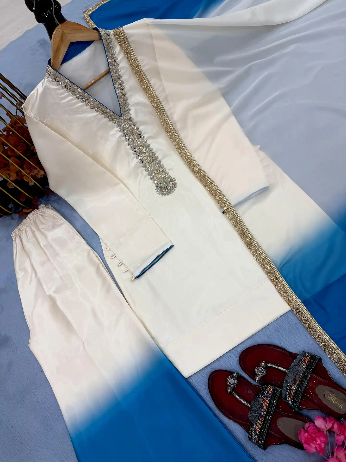 White Embroidered Pakistani Suit with Plazzo Pent for Women Embroidered Pakistani suit with Plazzo Pent and dupatta for women, designer ethnic wear - Embroidered Pakistani Suit with Plazzo Pent for Women